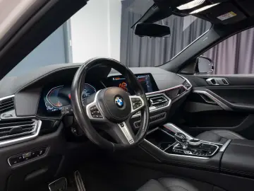 BMW X6 4.0i M Pack Pano H&K Gesture
