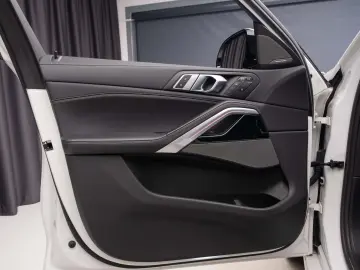 BMW X6 4.0i M Pack Pano H&K Gesture