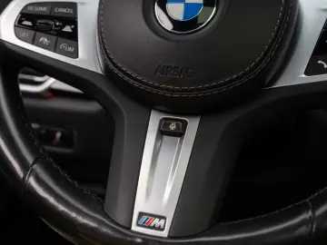 BMW X6 4.0i M Pack Pano H&K Gesture