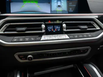 BMW X6 4.0i M Pack Pano H&K Gesture