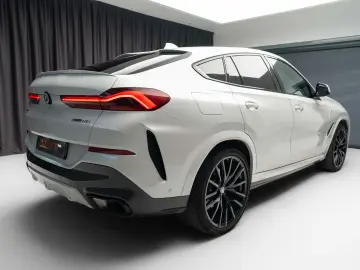 BMW X6 4.0i M Pack Pano H&K Gesture