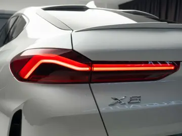 BMW X6 4.0i M Pack Pano H&K Gesture