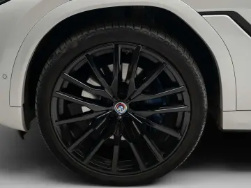 BMW X6 4.0i M Pack Pano H&K Gesture