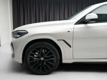 BMW X6 4.0i M Pack Pano H&K Gesture