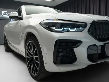 BMW X6 4.0i M Pack Pano H&K Gesture