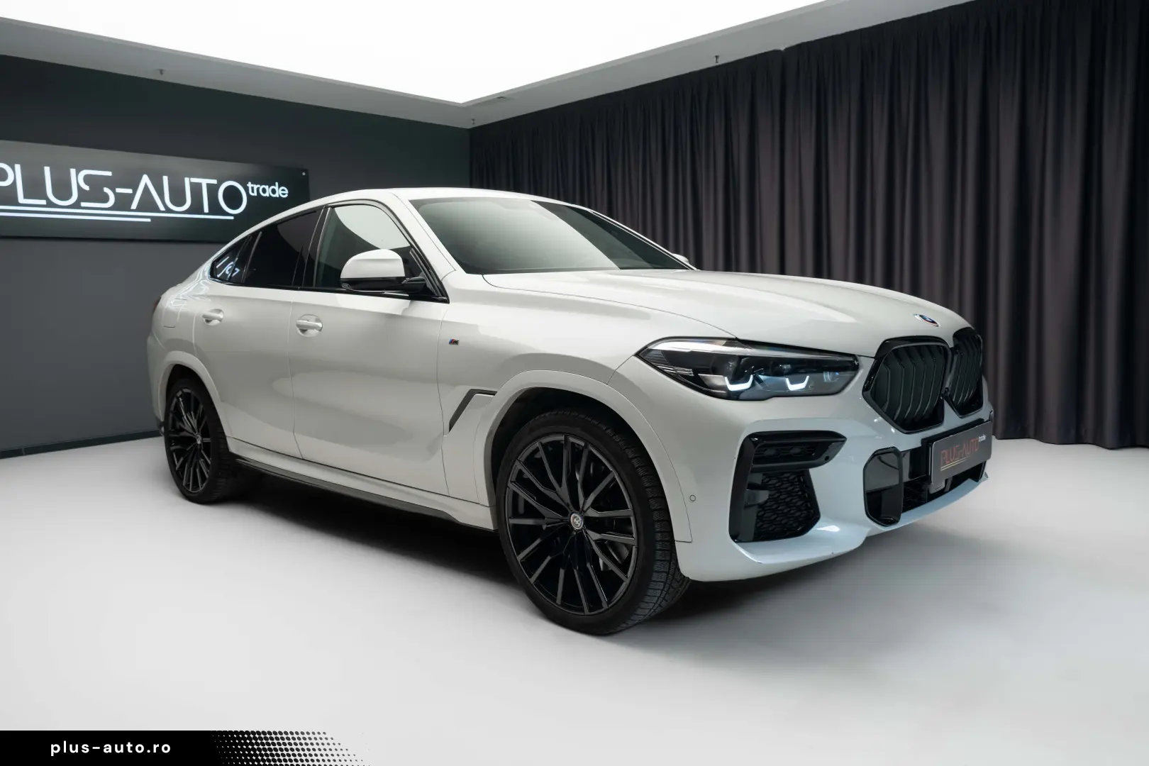 BMW X6 4.0i M Pack Pano H&K Gesture