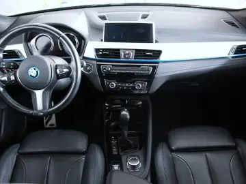 BMW X1 xDrive25e M Sport (F48)  LED ACC Kamera Leder