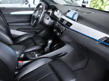 BMW X1 xDrive25e M Sport (F48)  LED ACC Kamera Leder