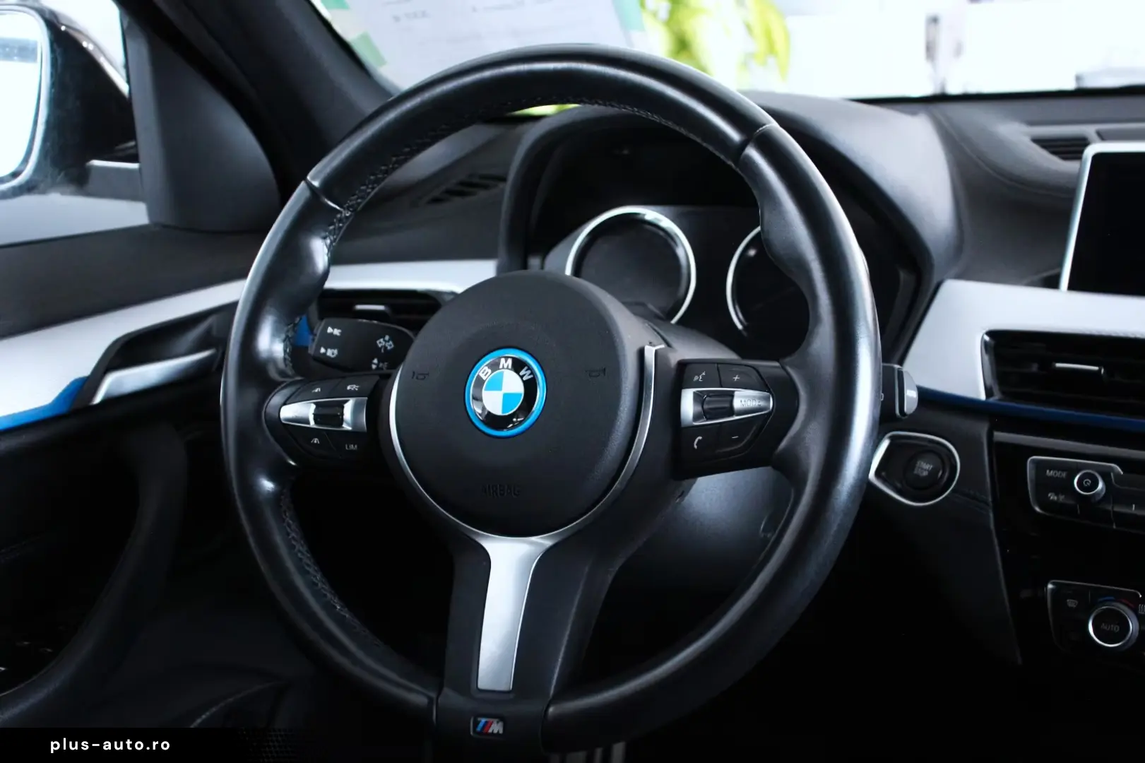 BMW X1 xDrive25e M Sport (F48)  LED ACC Kamera Leder