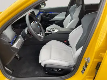 BMW M5 Touring xDrive AHK   GARANTIE-bis-05.2030