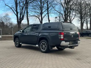 MITSUBISHI L200 Top DoKa 2 2 D 4WD HARDTOP KLIMA NAVI LEDER