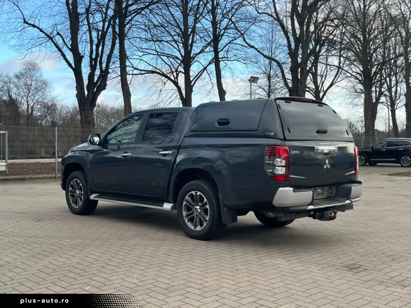 MITSUBISHI L200 Top DoKa 2 2 D 4WD HARDTOP KLIMA NAVI LEDER