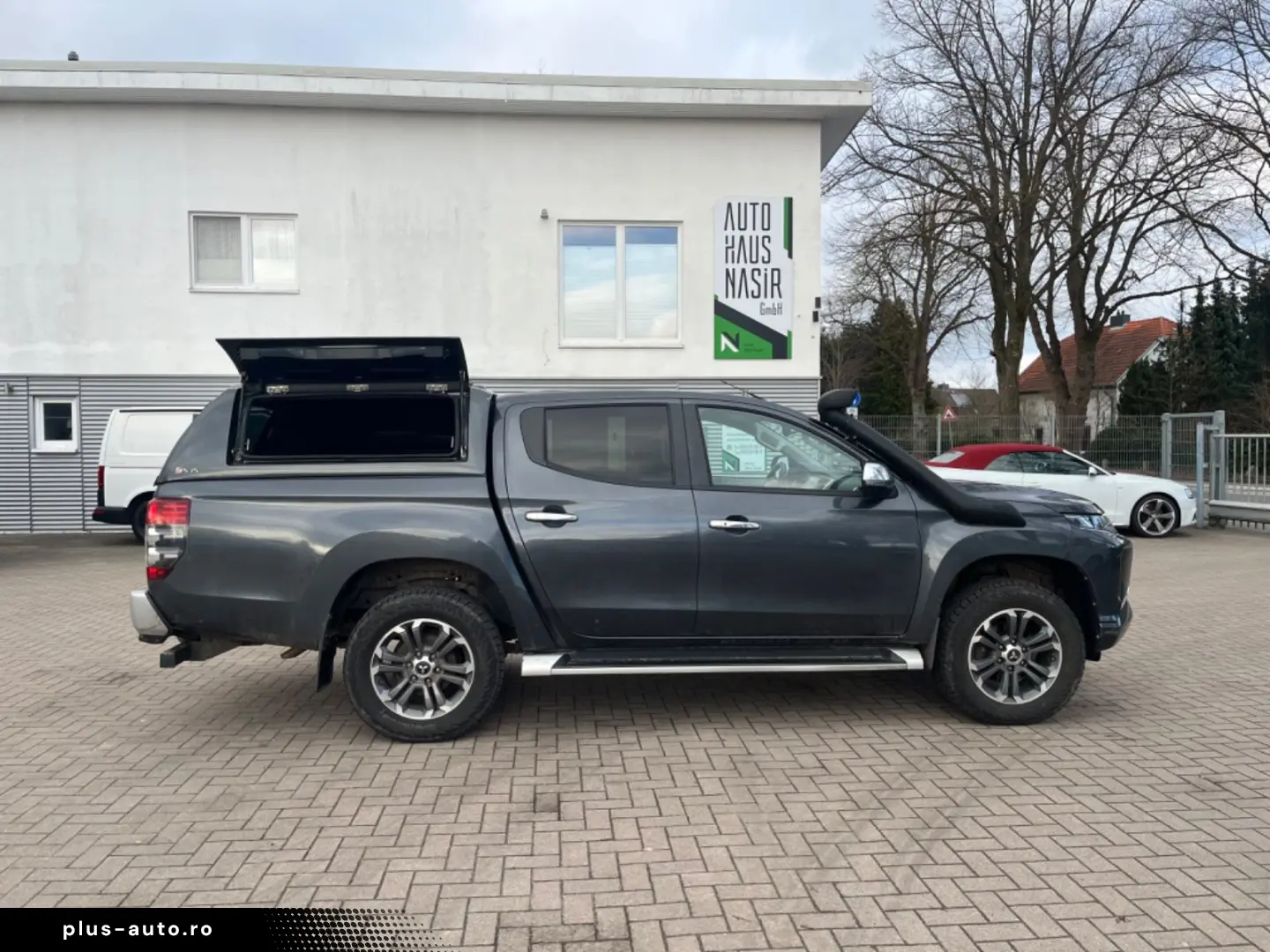 MITSUBISHI L200 Top DoKa 2 2 D 4WD HARDTOP KLIMA NAVI LEDER