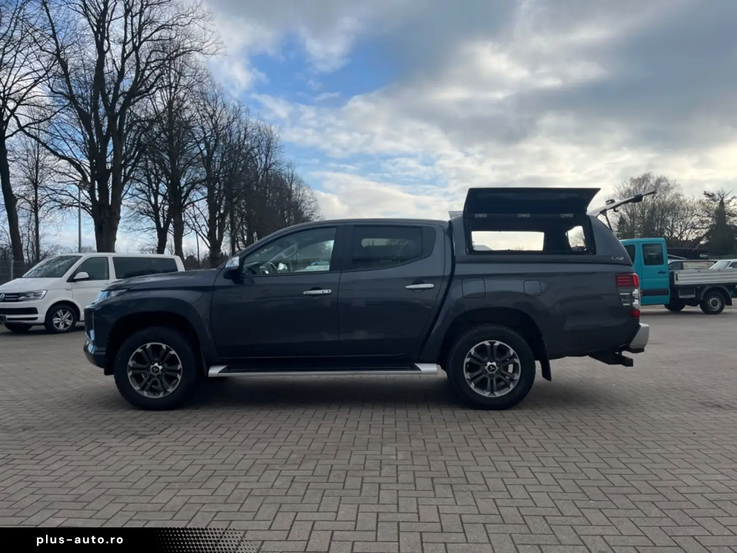 MITSUBISHI L200 Top DoKa 2 2 D 4WD HARDTOP KLIMA NAVI LEDER