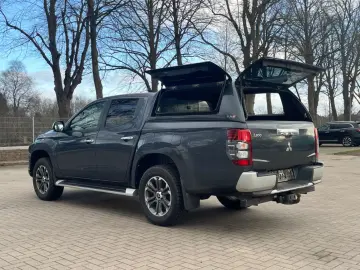 MITSUBISHI L200 Top DoKa 2 2 D 4WD HARDTOP KLIMA NAVI LEDER