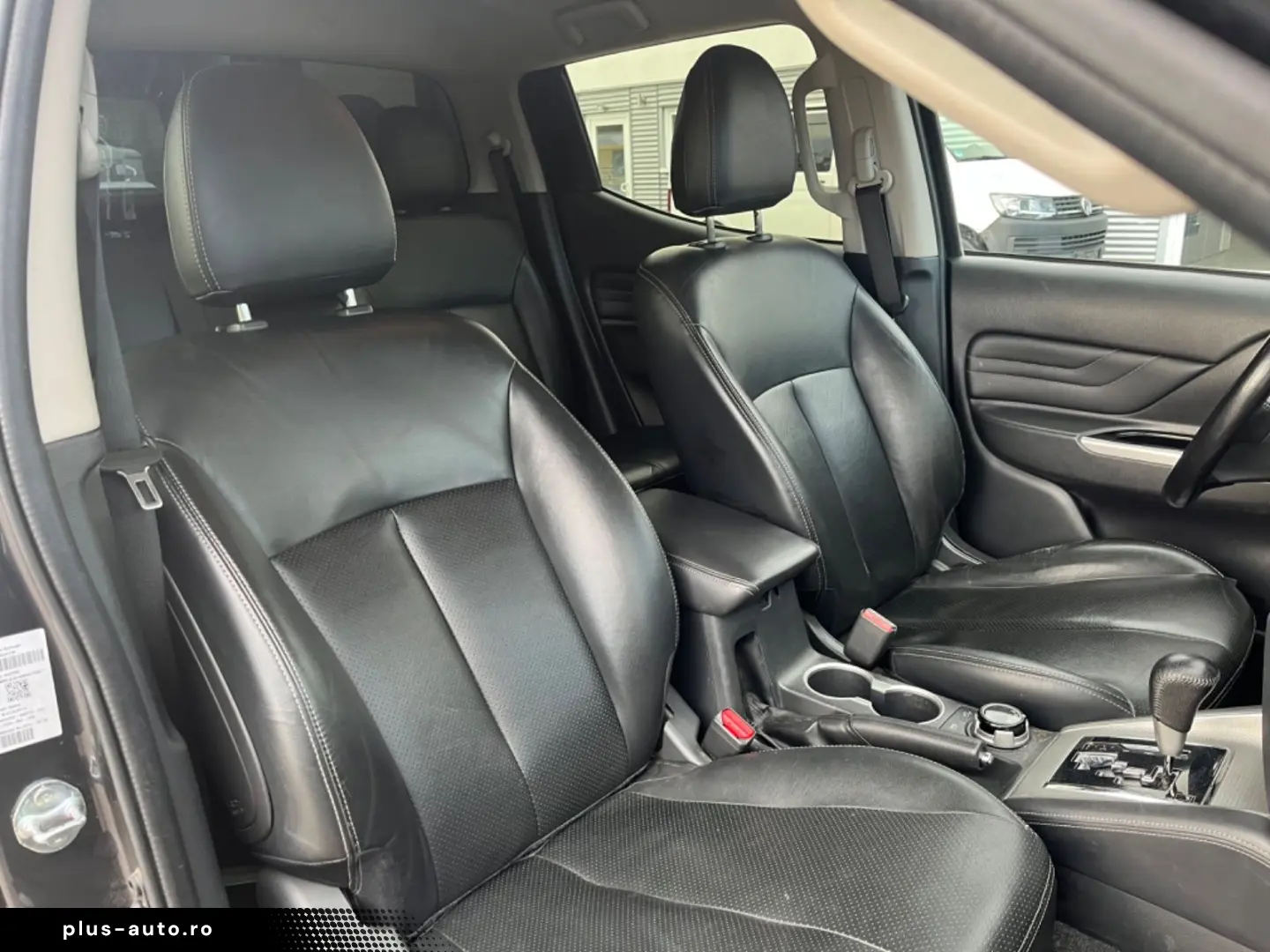 MITSUBISHI L200 Top DoKa 2 2 D 4WD HARDTOP KLIMA NAVI LEDER