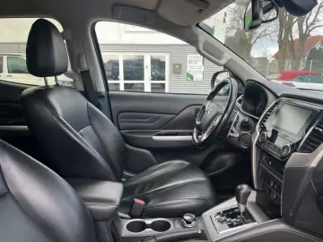 MITSUBISHI L200 Top DoKa 2 2 D 4WD HARDTOP KLIMA NAVI LEDER