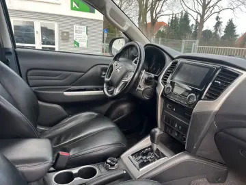 MITSUBISHI L200 Top DoKa 2 2 D 4WD HARDTOP KLIMA NAVI LEDER