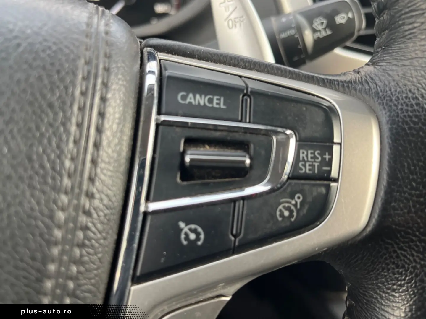 MITSUBISHI L200 Top DoKa 2 2 D 4WD HARDTOP KLIMA NAVI LEDER