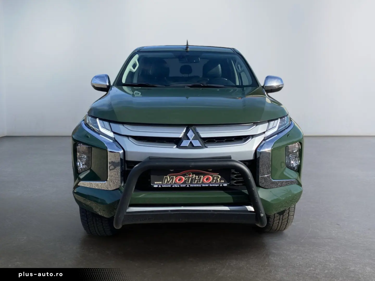 MITSUBISHI L200 TOP 2.2 DI-D 4WD TEMP SHZ PDC NAVI 2xKlima
