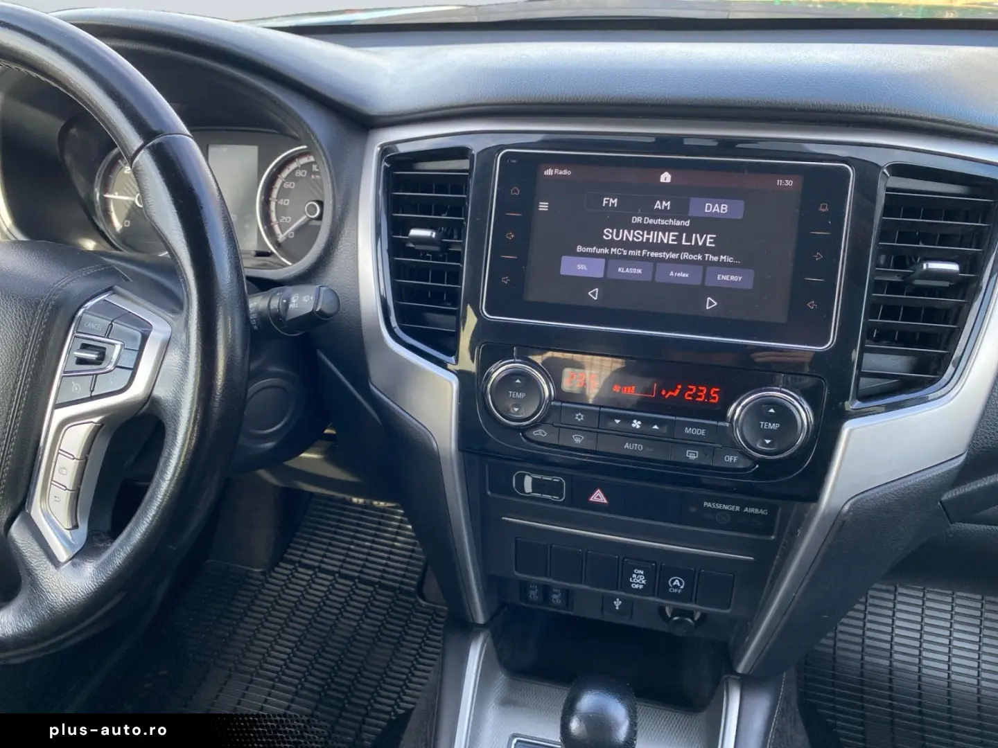 MITSUBISHI L200 TOP 2.2 DI-D 4WD TEMP SHZ PDC NAVI 2xKlima