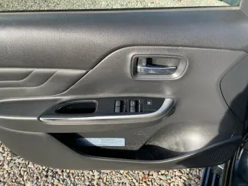 MITSUBISHI L200 TOP 2.2 DI-D 4WD TEMP SHZ PDC NAVI 2xKlima