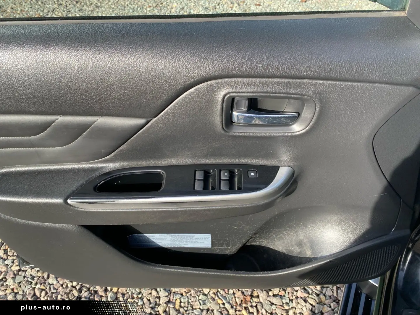 MITSUBISHI L200 TOP 2.2 DI-D 4WD TEMP SHZ PDC NAVI 2xKlima