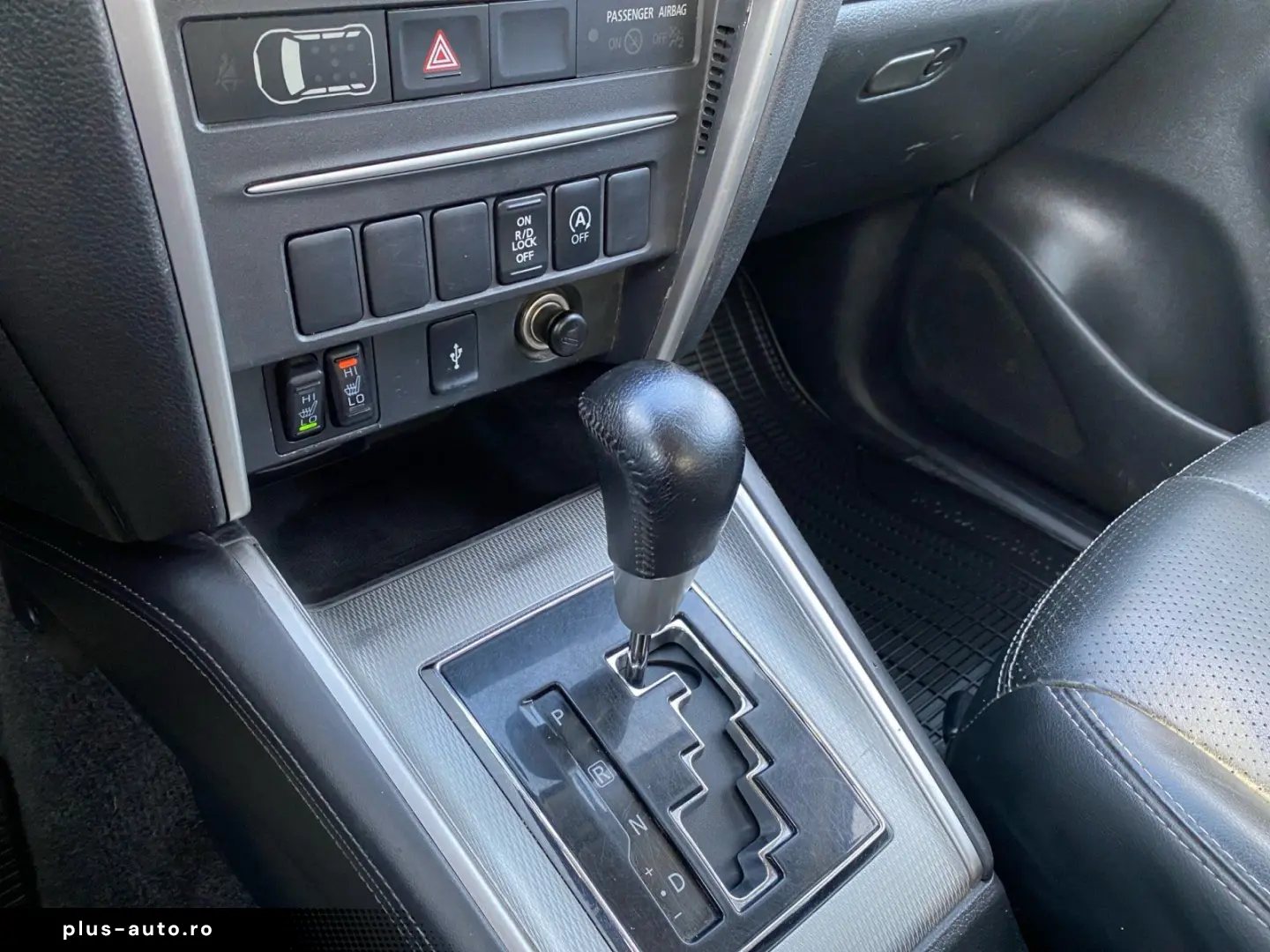 MITSUBISHI L200 TOP 2.2 DI-D 4WD TEMP SHZ PDC NAVI 2xKlima