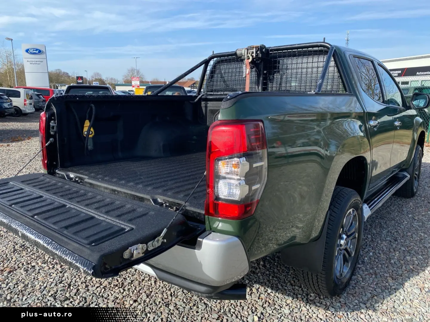 MITSUBISHI L200 TOP 2.2 DI-D 4WD TEMP SHZ PDC NAVI 2xKlima