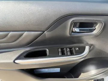 MITSUBISHI L200 TOP 2.2 DI-D 4WD