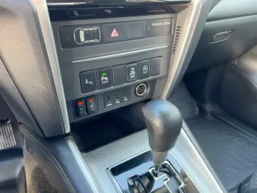 MITSUBISHI L200 4x4 2.2