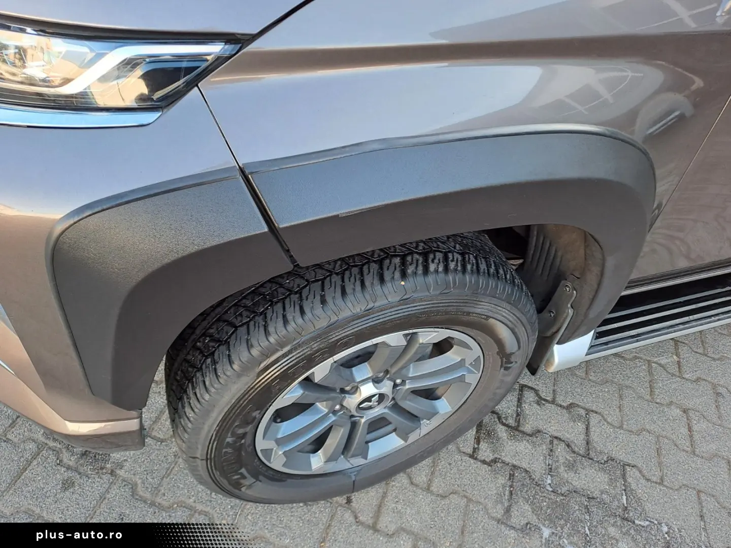 MITSUBISHI L200 2.2 DI-D Automatik Top Doppelkabine 4WD