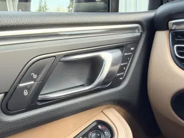PORSCHE MACAN Distronic Lane Assist Panoramic Bose LED Incal