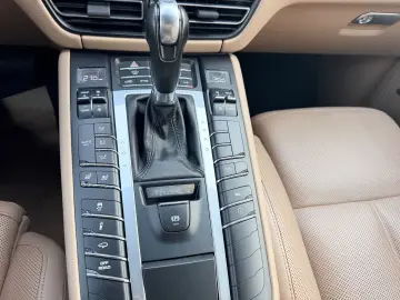 PORSCHE MACAN Distronic Lane Assist Panoramic Bose LED Incal