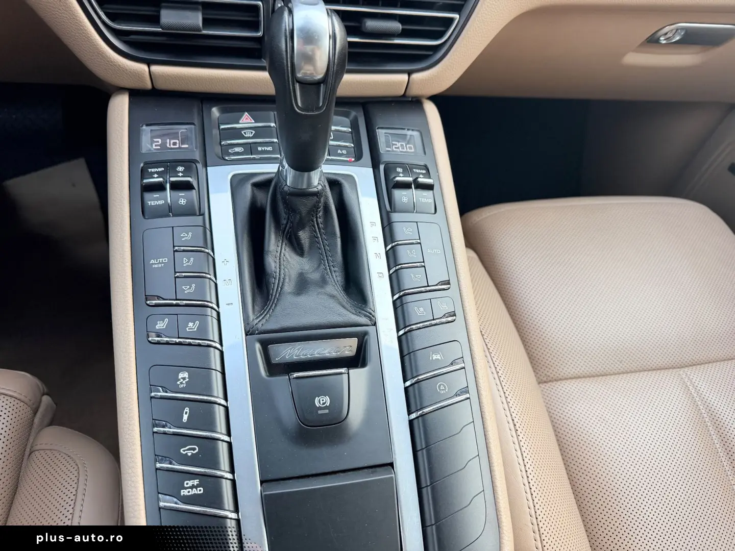 PORSCHE MACAN Distronic Lane Assist Panoramic Bose LED Incal