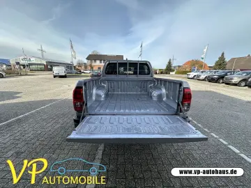 TOYOTA Hilux Double Cab Duty 4x4