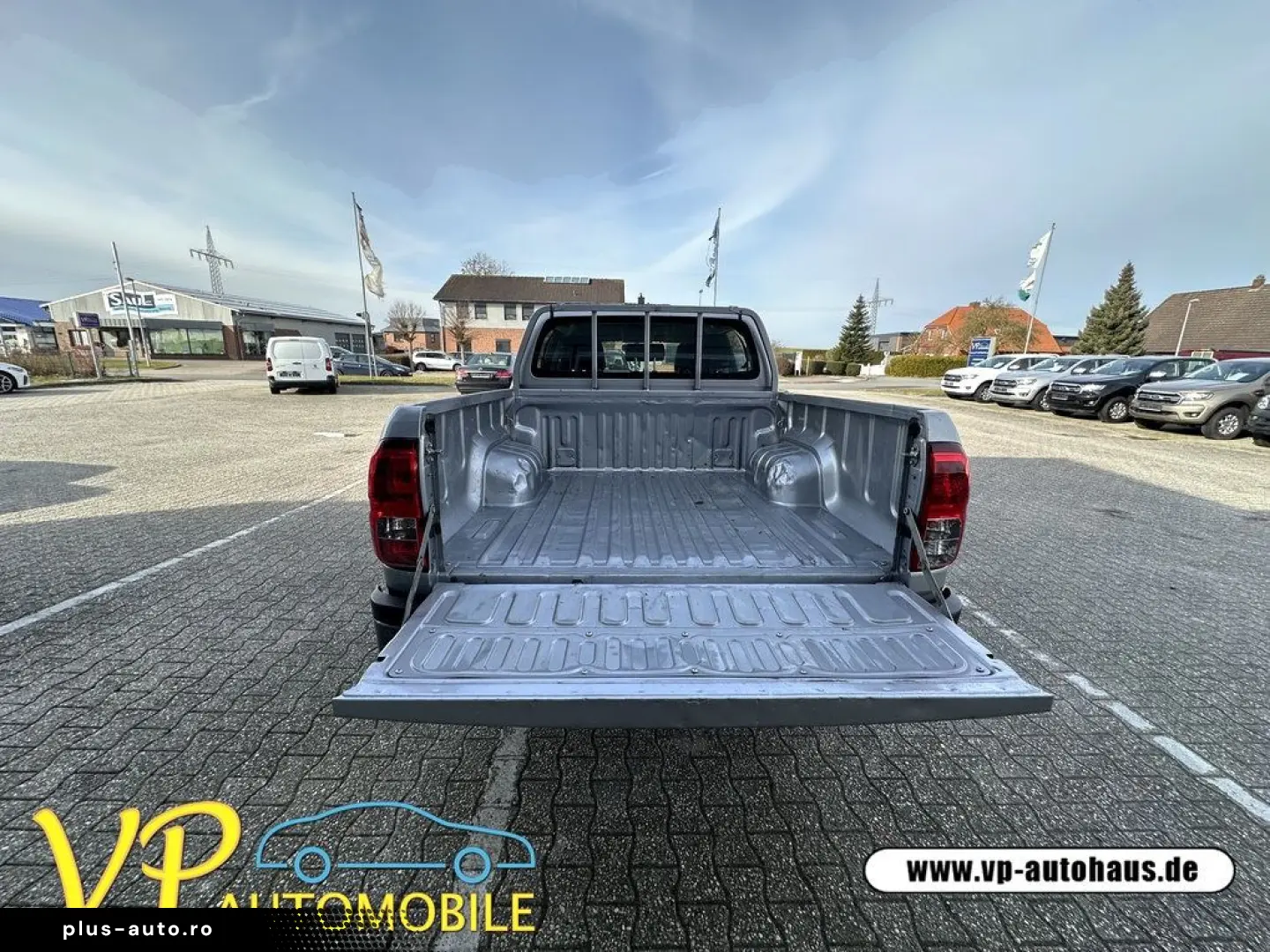 TOYOTA Hilux Double Cab Duty 4x4