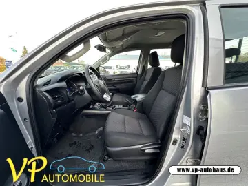 TOYOTA Hilux Double Cab Duty 4x4