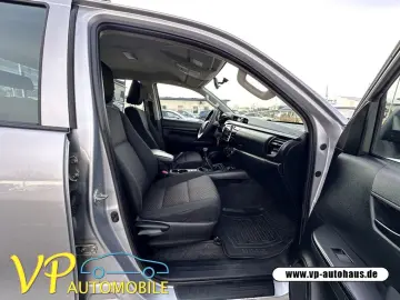 TOYOTA Hilux Double Cab Duty 4x4