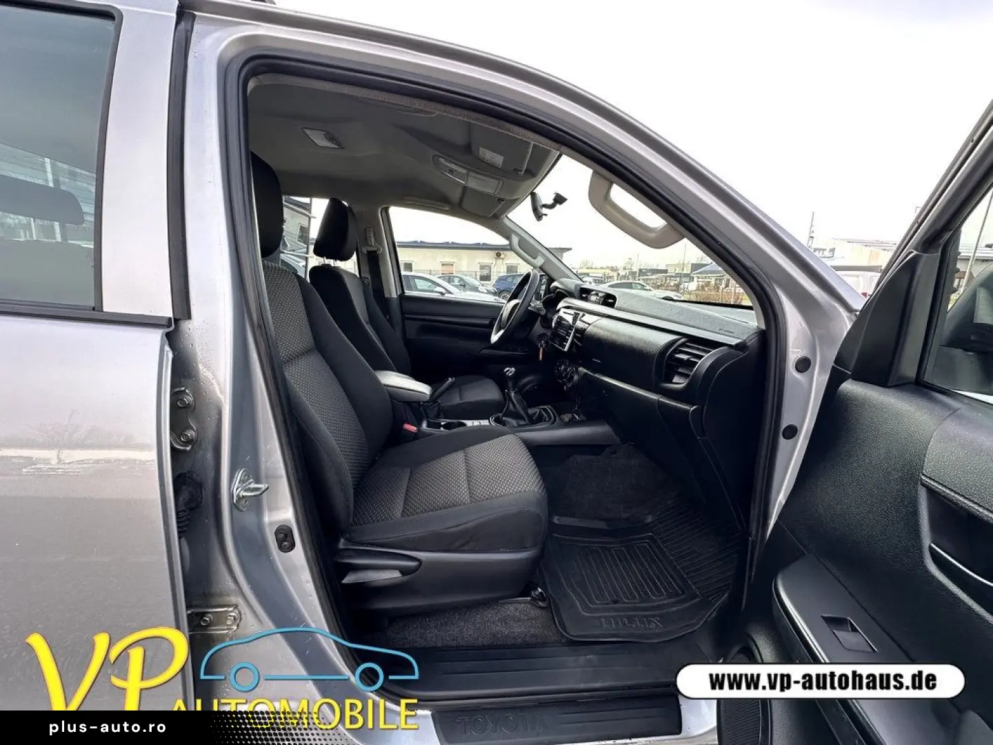 TOYOTA Hilux Double Cab Duty 4x4