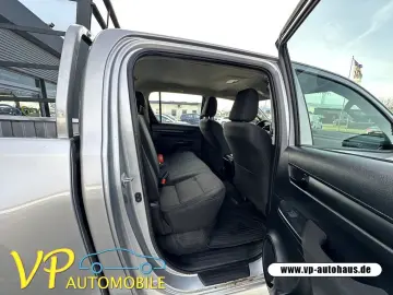 TOYOTA Hilux Double Cab Duty 4x4