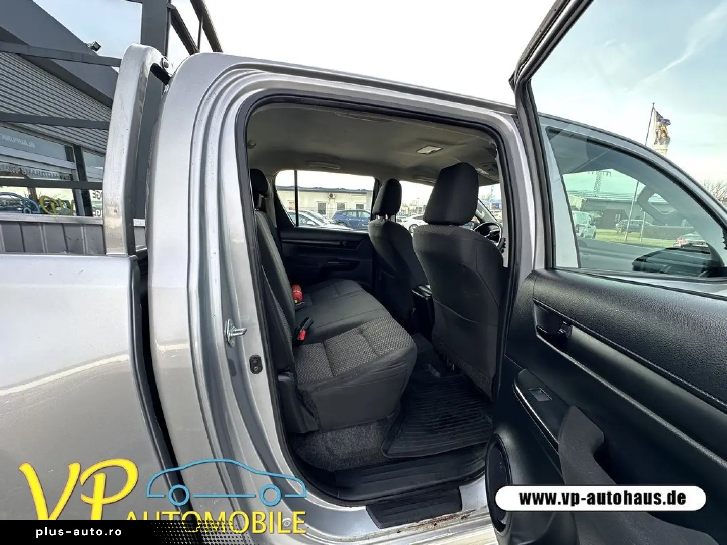 TOYOTA Hilux Double Cab Duty 4x4