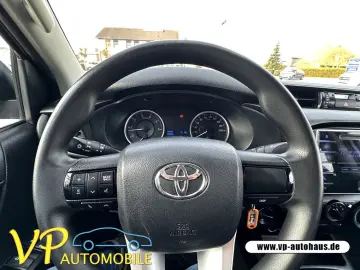 TOYOTA Hilux Double Cab Duty 4x4