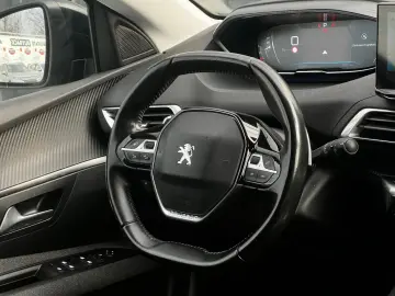 Peugeot 3008 Gen-Ii-2016