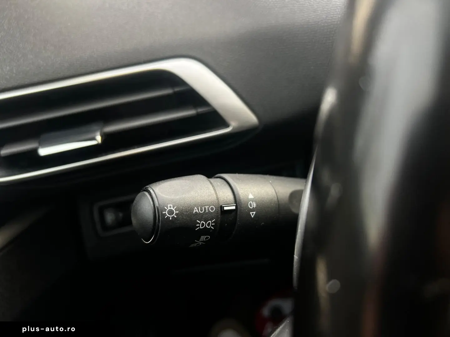 Peugeot 3008 Gen-Ii-2016