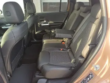 MERCEDES-BENZ GLB 200 1.3 benzina 163CP 7 locuri