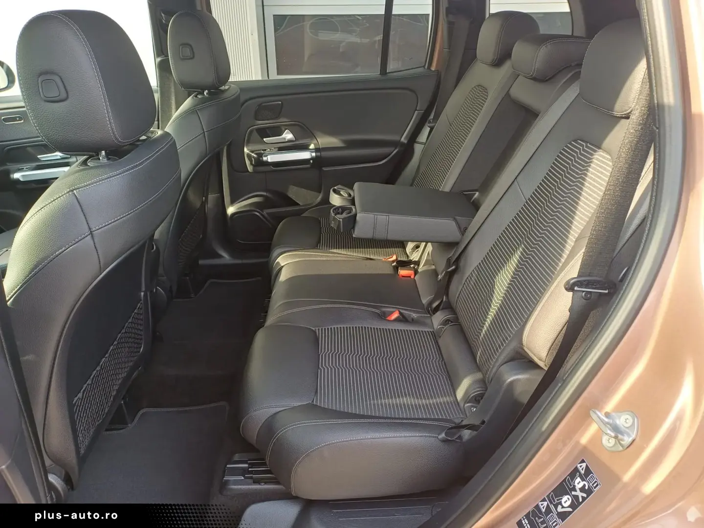 MERCEDES-BENZ GLB 200 1.3 benzina 163CP 7 locuri