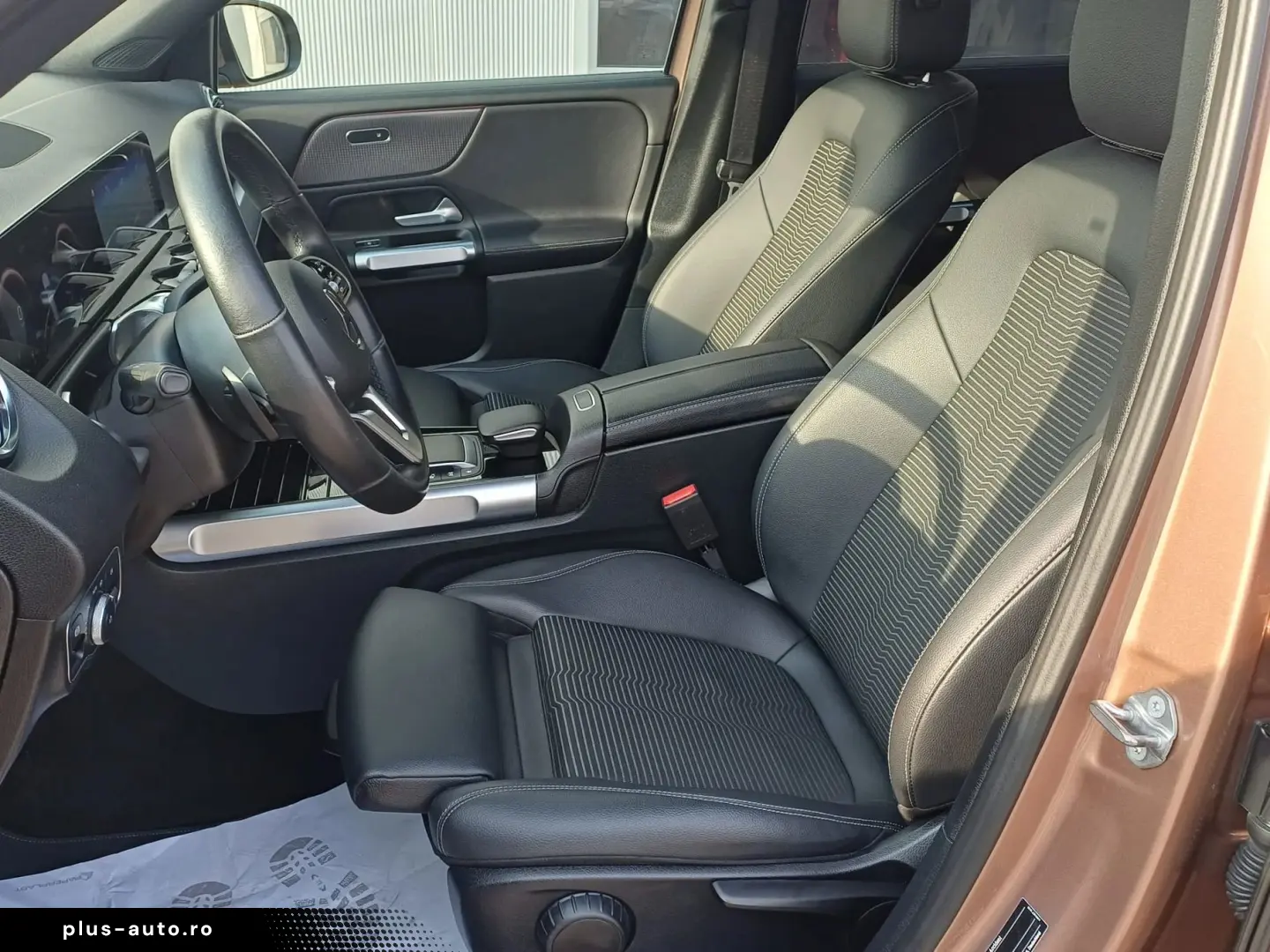 MERCEDES-BENZ GLB 200 1.3 benzina 163CP 7 locuri