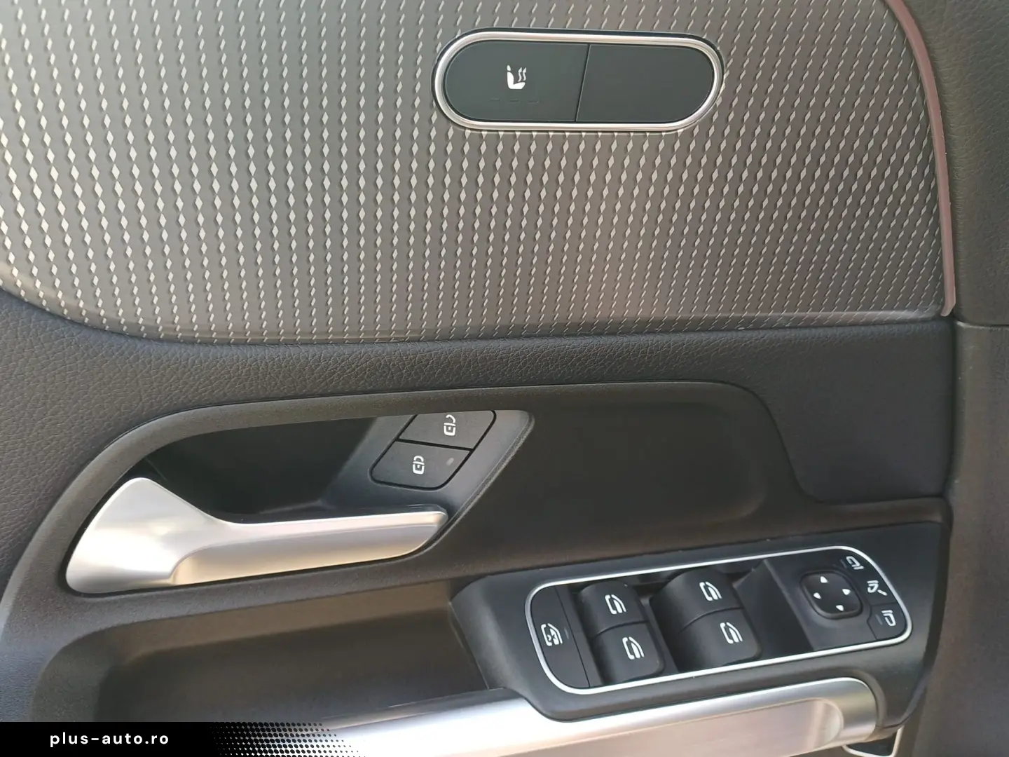 MERCEDES-BENZ GLB 200 1.3 benzina 163CP 7 locuri