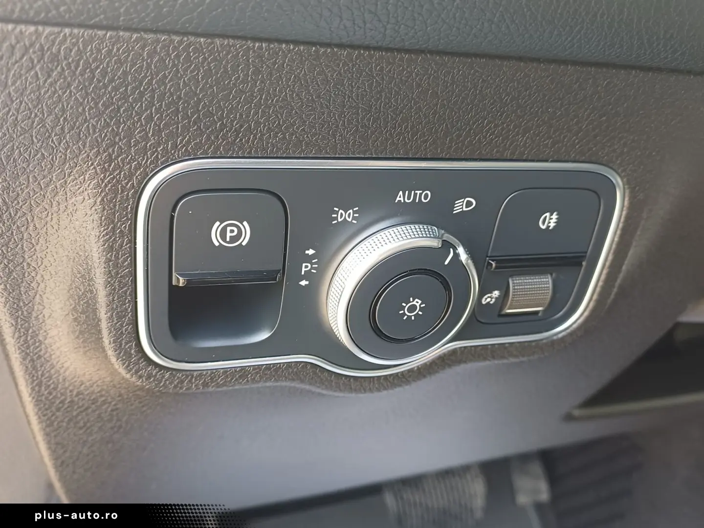 MERCEDES-BENZ GLB 200 1.3 benzina 163CP 7 locuri